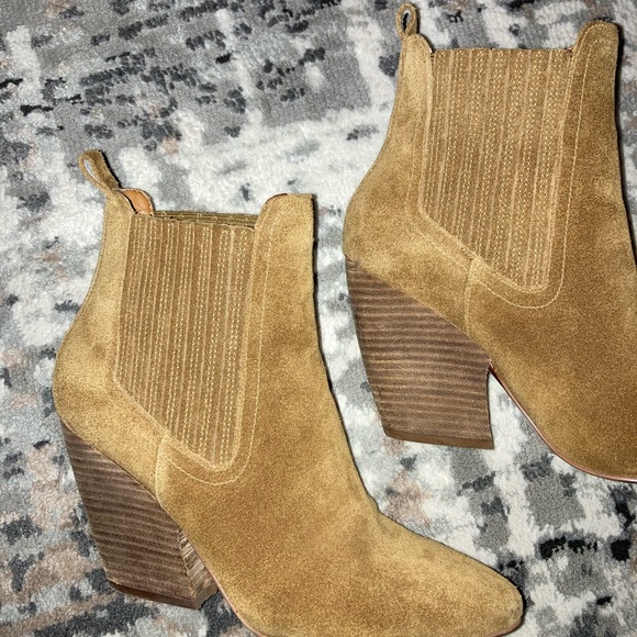 Kendal & Kylie suede booties size 6 - Picture 2 of 7